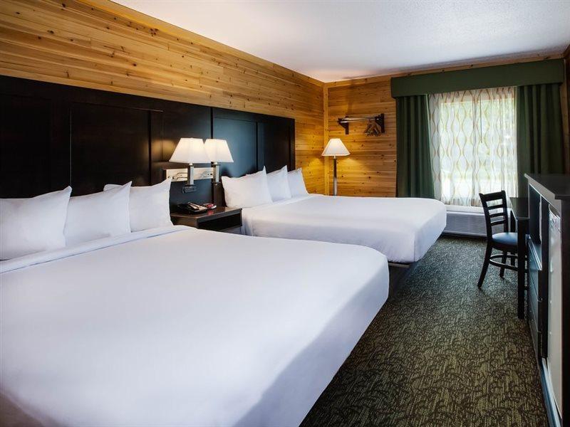 Days Inn By Wyndham Cadillac Bagian luar foto