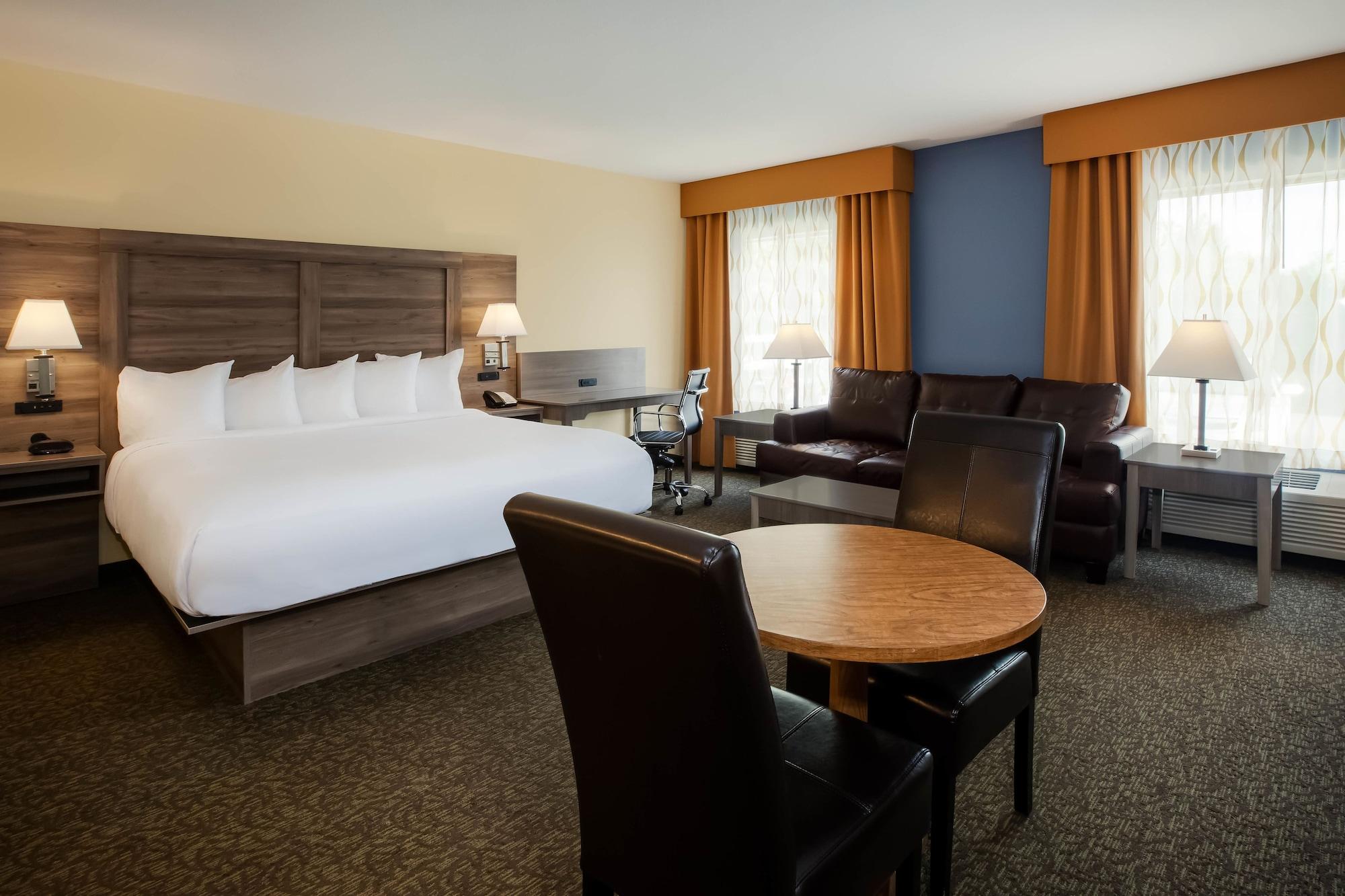 Days Inn By Wyndham Cadillac Bagian luar foto